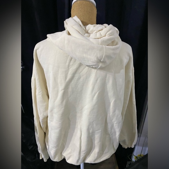 Winnie the Pooh sweater - Picture 2 of 5